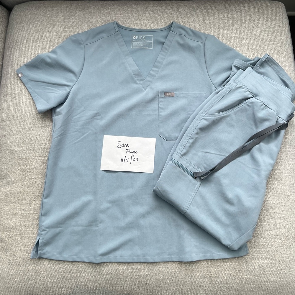 Figs scrub set